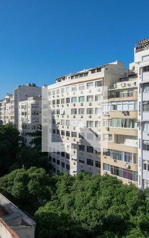 Apartamento à venda com 215m², 3 quartos e 1 vaga Apartamento à venda com 215m², 3 quartos e 1 vagaVista