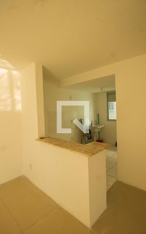 Apartamento à venda com 47m², 2 quartos e 1 vaga Apartamento à venda com 47m², 2 quartos e 1 vagaCozinha e Área de Serviço