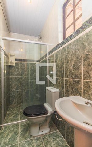Casa à venda com 120m², 4 quartos e 1 vaga Casa à venda com 120m², 4 quartos e 1 vagaBanheiro