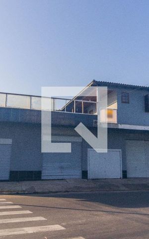 Casa à venda com 120m², 4 quartos e 1 vaga Casa à venda com 120m², 4 quartos e 1 vagaFachada