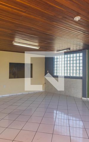 Casa à venda com 120m², 4 quartos e 1 vaga Casa à venda com 120m², 4 quartos e 1 vagaSala