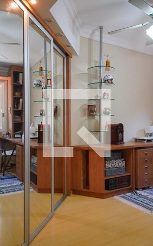 Apartamento à venda com 252m², 4 quartos e 4 vagasQuarto 2
