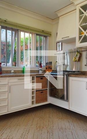 Apartamento à venda com 252m², 4 quartos e 4 vagasCozinha
