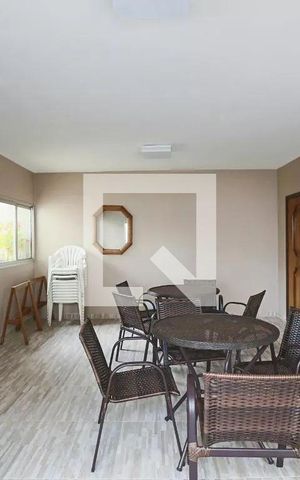 Apartamento à venda com 38m², 1 quarto e 1 vaga Apartamento à venda com 38m², 1 quarto e 1 vagaÁrea comum - Salão de festas