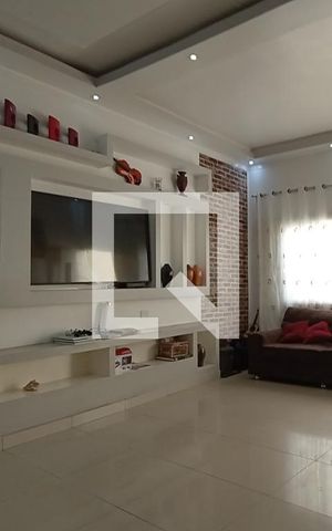 Casa à venda com 250m², 3 quartos e 6 vagas Casa à venda com 250m², 3 quartos e 6 vagasSala
