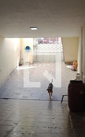 Casa à venda com 250m², 3 quartos e 6 vagas Casa à venda com 250m², 3 quartos e 6 vagasGaragem