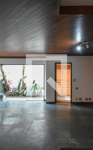 Casa à venda com 281m², 3 quartos e 2 vagasSala 02