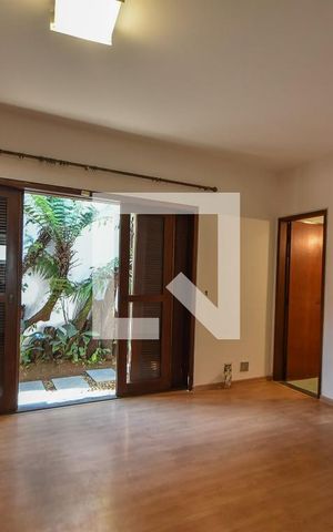 Casa à venda com 281m², 3 quartos e 2 vagasSuíte 01