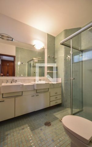 Casa à venda com 281m², 3 quartos e 2 vagasBanheiro Suíte 01