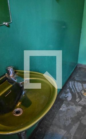 Casa à venda com 281m², 3 quartos e 2 vagasBanheiro de Serviços 02