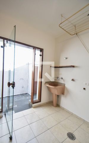 Casa à venda com 281m², 3 quartos e 2 vagasLavandeira 
