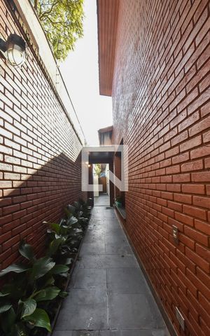 Casa à venda com 281m², 3 quartos e 2 vagasEntrada Social 
