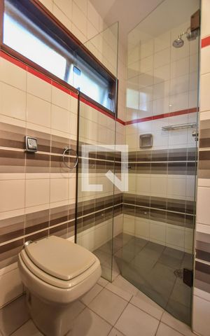 Casa à venda com 281m², 3 quartos e 2 vagasBanheiro Suíte 02