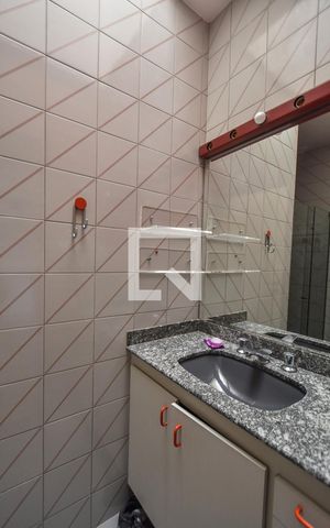 Casa à venda com 281m², 3 quartos e 2 vagasBanheiro Suíte 03