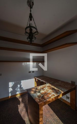 Casa à venda com 281m², 3 quartos e 2 vagasEscritório 