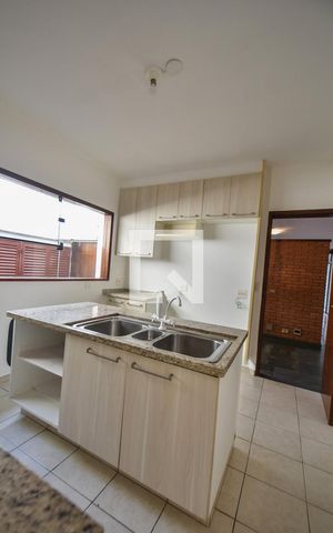 Casa à venda com 281m², 3 quartos e 2 vagasCozinha 