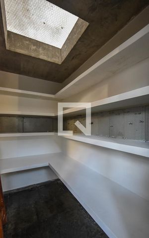 Casa à venda com 281m², 3 quartos e 2 vagasDispensa 