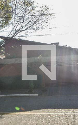 Casa à venda com 281m², 3 quartos e 2 vagasCasa