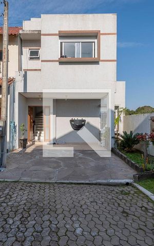 Casa de condomínio à venda com 100m², 3 quartos e 2 vagas Casa de condomínio à venda com 100m², 3 quartos e 2 vagasFachada