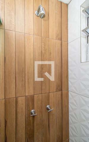Apartamento à venda com 48m², 2 quartos e 1 vagaDetalhe do Banheiro