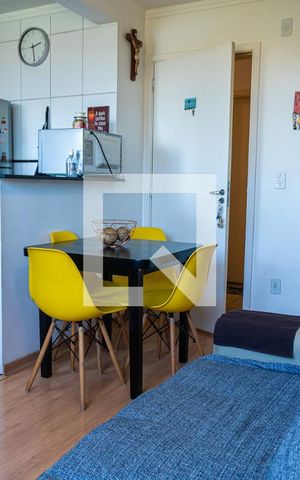 Apartamento à venda com 46m², 2 quartos e 1 vaga Apartamento à venda com 46m², 2 quartos e 1 vagaSala