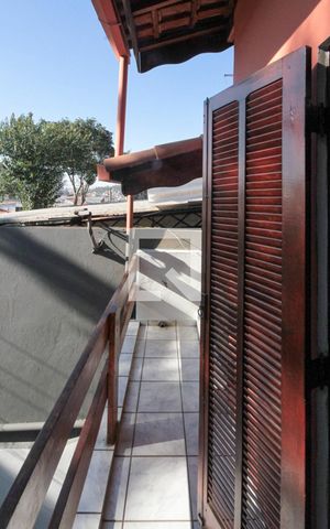 Casa à venda com 260m², 3 quartos e 3 vagas Casa à venda com 260m², 3 quartos e 3 vagasVaranda da Suite