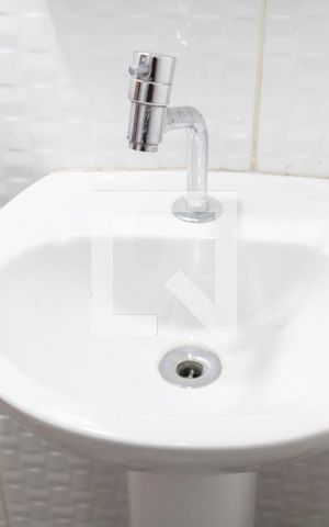 Apartamento à venda com 98m², 3 quartos e sem vaga Apartamento à venda com 98m², 3 quartos e sem vagaBanheiro de Serviço