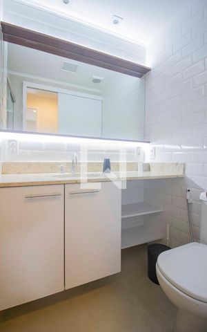 Apartamento para alugar com 65m², 2 quartos e 2 vagasBanheiro