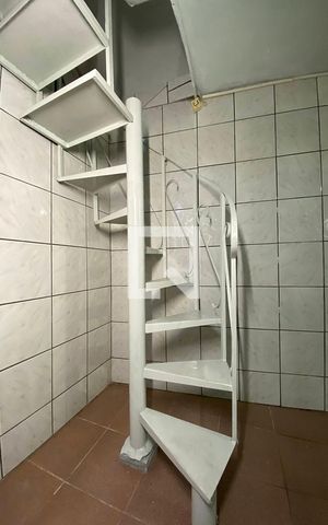 Casa à venda com 150m², 3 quartos e 1 vagaEscada