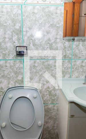 Casa à venda com 340m², 5 quartos e 3 vagas Casa à venda com 340m², 5 quartos e 3 vagasBanheiro de serviço