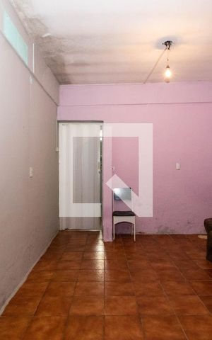 Casa à venda com 99m², 2 quartos e 1 vaga Casa à venda com 99m², 2 quartos e 1 vagaÁrea de Serviço