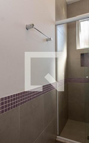 Apartamento à venda com 55m², 2 quartos e sem vaga Apartamento à venda com 55m², 2 quartos e sem vagaBanheiro