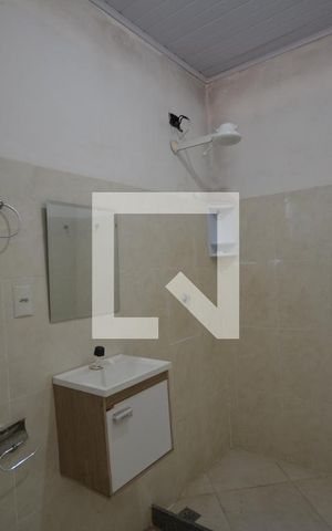 Casa para alugar com 100m², 3 quartos e 2 vagasBanheiro