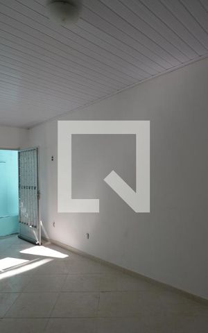 Casa para alugar com 100m², 3 quartos e 2 vagasSala