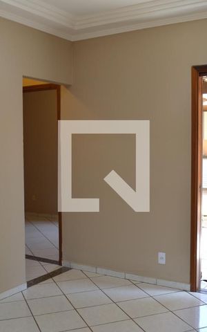 Casa para alugar com 110m², 2 quartos e 2 vagasSala