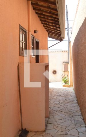 Casa para alugar com 110m², 2 quartos e 2 vagasCorredor