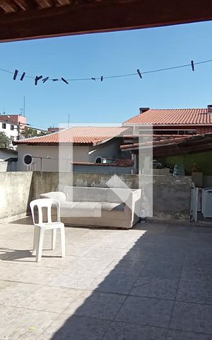 Casa à venda com 130m², 4 quartos e 2 vagas Casa à venda com 130m², 4 quartos e 2 vagasQuintal