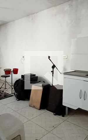 Casa à venda com 130m², 4 quartos e 2 vagas Casa à venda com 130m², 4 quartos e 2 vagasQuarto Edícula