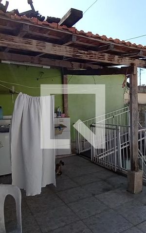 Casa à venda com 130m², 4 quartos e 2 vagas Casa à venda com 130m², 4 quartos e 2 vagasÁrea de Serviço