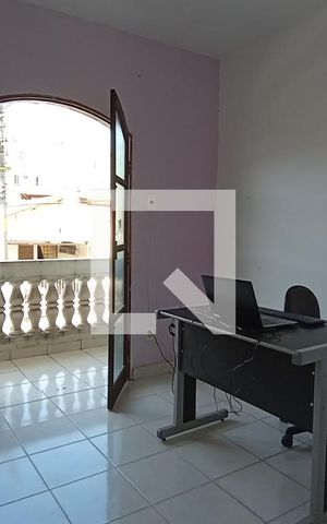 Casa à venda com 130m², 4 quartos e 2 vagas Casa à venda com 130m², 4 quartos e 2 vagasQuarto 2