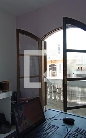 Casa à venda com 130m², 4 quartos e 2 vagas Casa à venda com 130m², 4 quartos e 2 vagasQuarto 2