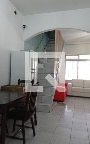 Casa à venda com 130m², 4 quartos e 2 vagas Casa à venda com 130m², 4 quartos e 2 vagasSala de Jantar