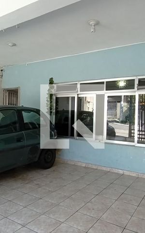 Casa à venda com 130m², 4 quartos e 2 vagas Casa à venda com 130m², 4 quartos e 2 vagasGaragem
