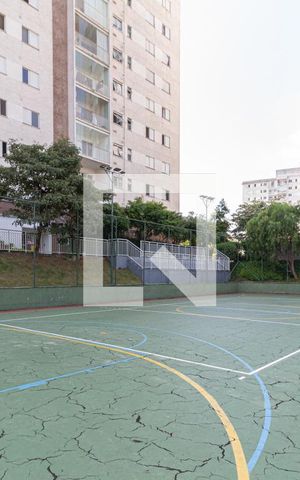 Apartamento à venda com 65m², 2 quartos e 1 vaga Apartamento à venda com 65m², 2 quartos e 1 vagaÁrea comum - Quadra poliesportiva
