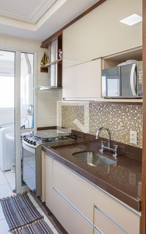 Apartamento à venda com 69m², 2 quartos e 2 vagas Apartamento à venda com 69m², 2 quartos e 2 vagasCozinha