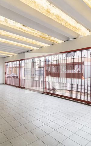Casa à venda com 189m², 3 quartos e 4 vagas Casa à venda com 189m², 3 quartos e 4 vagasGaragem