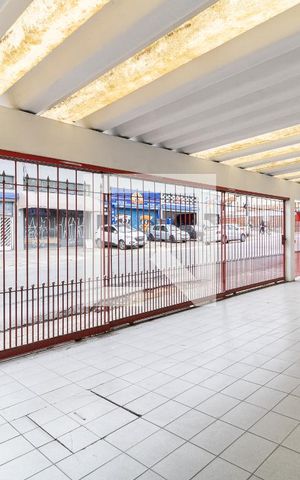 Casa à venda com 189m², 3 quartos e 4 vagas Casa à venda com 189m², 3 quartos e 4 vagasGaragem