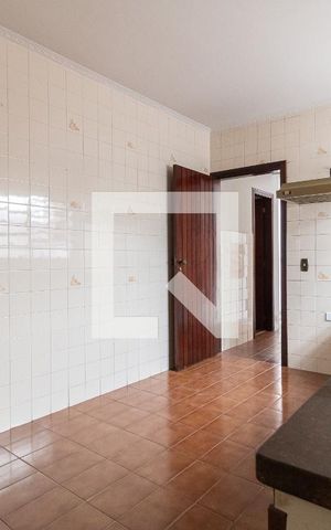 Casa à venda com 189m², 3 quartos e 4 vagas Casa à venda com 189m², 3 quartos e 4 vagasCozinha