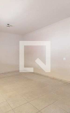 Casa à venda com 189m², 3 quartos e 4 vagas Casa à venda com 189m², 3 quartos e 4 vagasSala