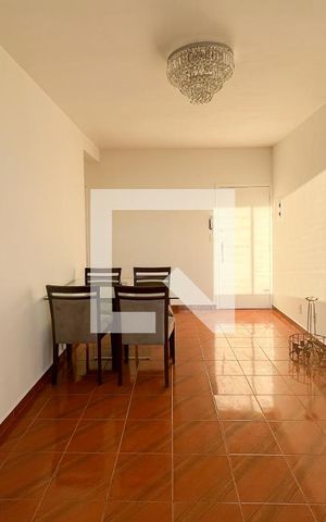 Apartamento para alugar com 63m², 2 quartos e 1 vagaSala